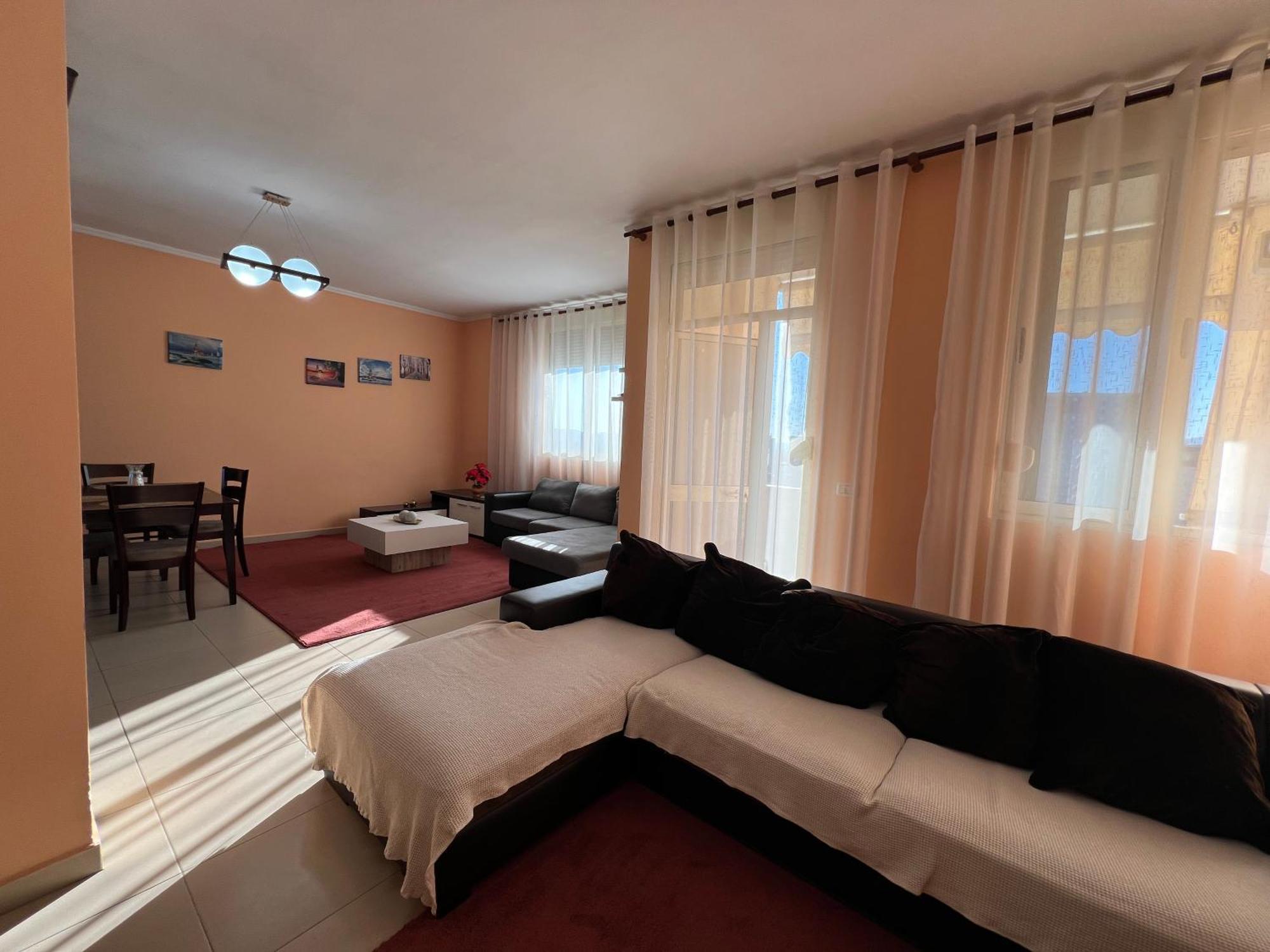 Elbasan Center Family Apartment N.42 エクステリア 写真